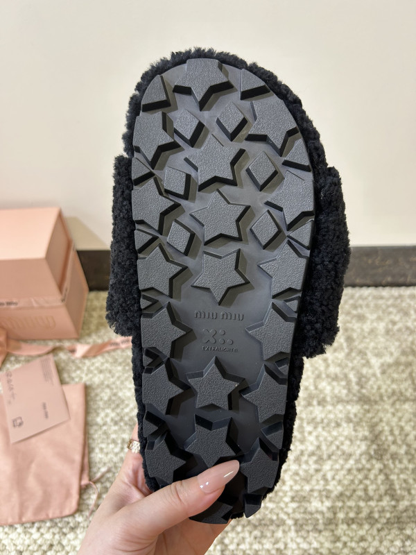 MIUMIU SANDALS [C1U2P-080011] CELINE CHANEL ACCESSORIES LOEWE SHOES LOUIS VUITTON DIRO YSL OTHER BRAND HANDBAGS BALENCIAGA BOTTEGA VENETA GOYARD HERMES BURBERRY VALENTINO GUCCI FENDI MIUMIU CHLOE PRADA BVLGARI SUITCASE NEW ARRIVAL 