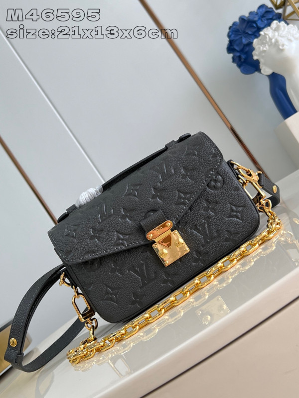 (image for) LOUIS VUITTON POCHETTE METIS EAST WEST