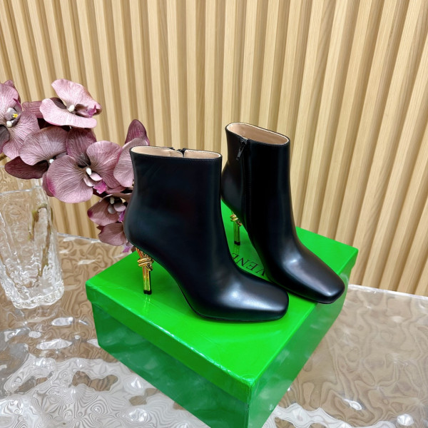 BOTTEGA VENETA Knot Ankle Boot (image for) BOTTEGA VENETA Knot Ankle Boot
