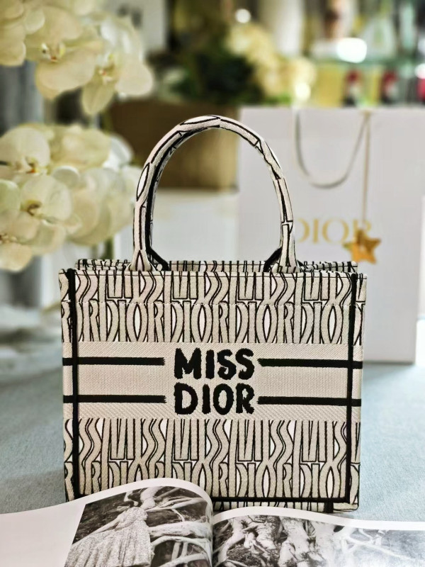 (image for) SMALL DIRO BOOK TOTE-26CM