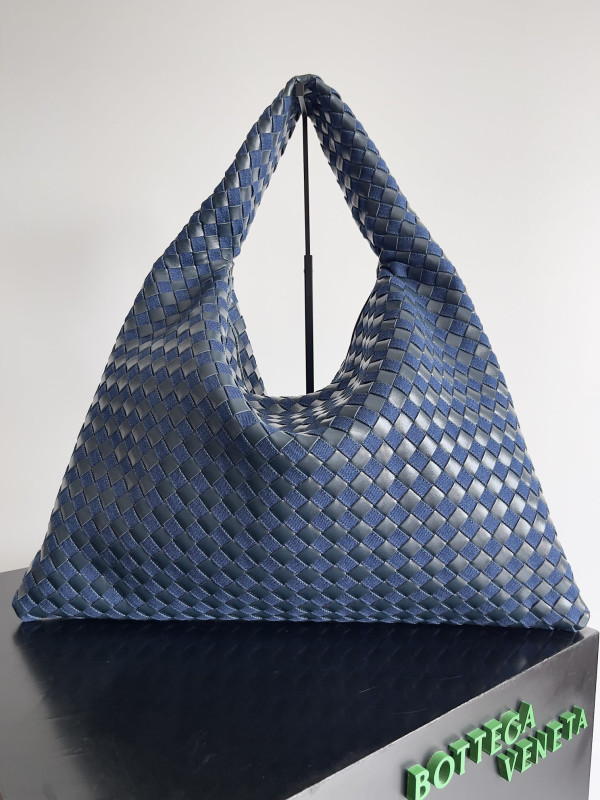 (image for) BOTTEGA VENETA Large Hop