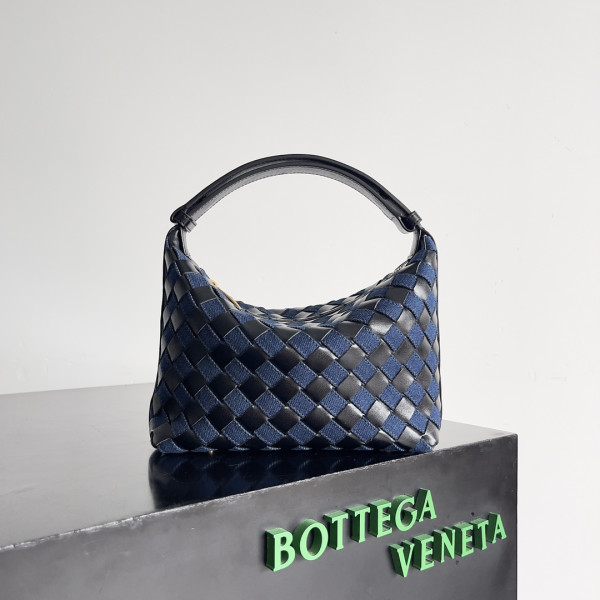 (image for) BOTTEGA VENETA Mini Wallace