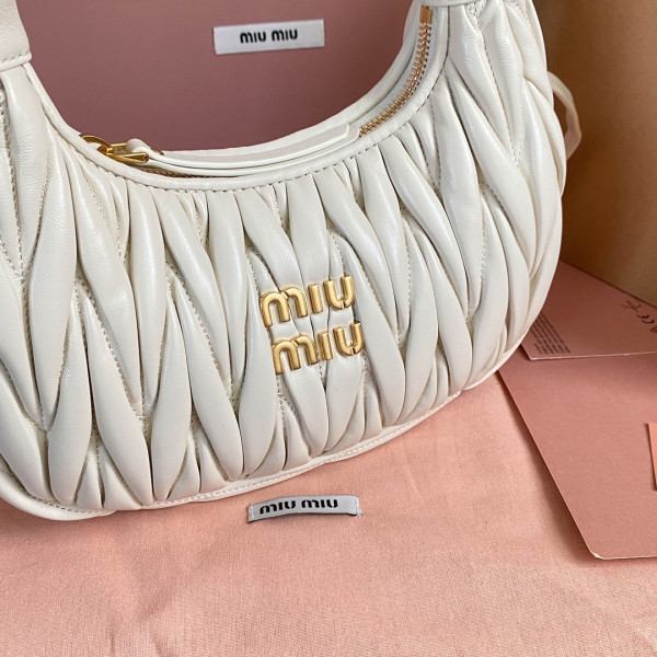 MIUMIU Wander matelassé nappa leather hobo bag [5BC125] CELINE CHANEL ACCESSORIES LOEWE SHOES LOUIS VUITTON DIRO YSL OTHER BRAND HANDBAGS BALENCIAGA BOTTEGA VENETA GOYARD HERMES BURBERRY VALENTINO GUCCI FENDI MIUMIU CHLOE PRADA BVLGARI SUITCASE NEW ARRIVAL 