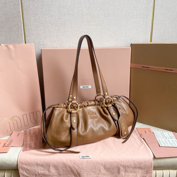 MIUMIU Joie nappa leather bag-44 X 16 X10.5cm [5BG289-02] CELINE CHANEL ACCESSORIES LOEWE SHOES LOUIS VUITTON DIRO YSL OTHER BRAND HANDBAGS BALENCIAGA BOTTEGA VENETA GOYARD HERMES BURBERRY VALENTINO GUCCI FENDI MIUMIU CHLOE PRADA BVLGARI SUITCASE NEW ARRIVAL 
