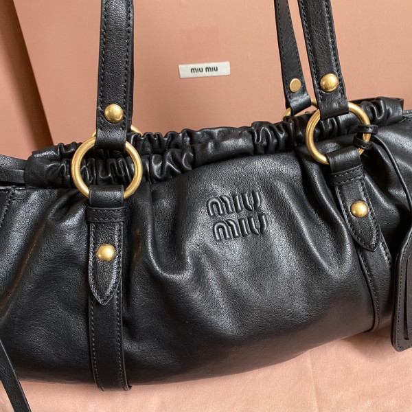 MIUMIU Joie nappa leather bag-44 X 16 X10.5cm [5BG289] CELINE CHANEL ACCESSORIES LOEWE SHOES LOUIS VUITTON DIRO YSL OTHER BRAND HANDBAGS BALENCIAGA BOTTEGA VENETA GOYARD HERMES BURBERRY VALENTINO GUCCI FENDI MIUMIU CHLOE PRADA BVLGARI SUITCASE NEW ARRIVAL 
