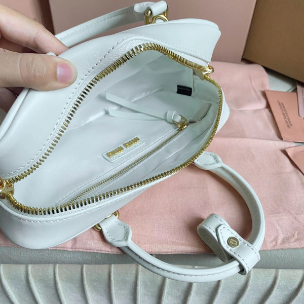 MIUMIU Arcadie leather bag-22X10.5X7.5Cm [5BB142-02] CELINE CHANEL ACCESSORIES LOEWE SHOES LOUIS VUITTON DIRO YSL OTHER BRAND HANDBAGS BALENCIAGA BOTTEGA VENETA GOYARD HERMES BURBERRY VALENTINO GUCCI FENDI MIUMIU CHLOE PRADA BVLGARI SUITCASE NEW ARRIVAL 