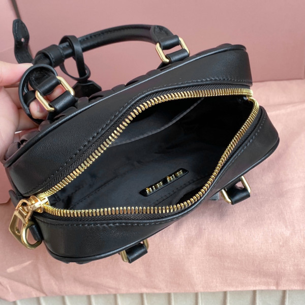 MIUMIU Arcadie matelassé nappa leather bag-19*13*6CM [5BB123-02] CELINE CHANEL ACCESSORIES LOEWE SHOES LOUIS VUITTON DIRO YSL OTHER BRAND HANDBAGS BALENCIAGA BOTTEGA VENETA GOYARD HERMES BURBERRY VALENTINO GUCCI FENDI MIUMIU CHLOE PRADA BVLGARI SUITCASE NEW ARRIVAL 