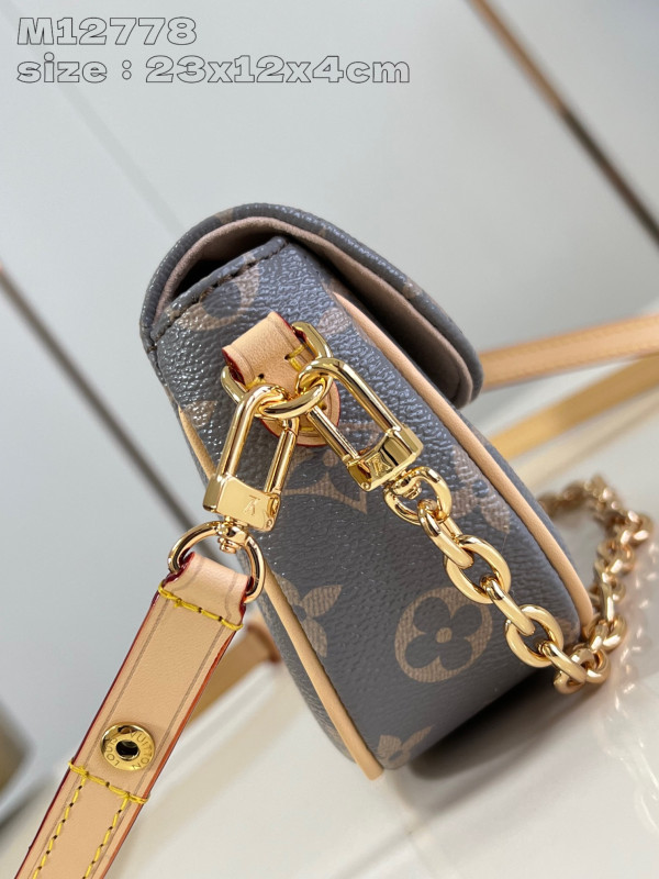 LOUIS VUITTON Wallet on Chain Ivy-23.5*12*4.3cm [M12778] CELINE CHANEL ACCESSORIES LOEWE SHOES LOUIS VUITTON DIRO YSL OTHER BRAND HANDBAGS BALENCIAGA BOTTEGA VENETA GOYARD HERMES BURBERRY VALENTINO GUCCI FENDI MIUMIU CHLOE PRADA BVLGARI SUITCASE NEW ARRIVAL 