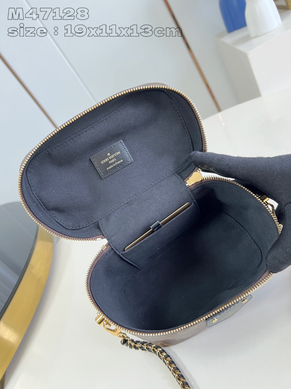 LOUIS VUITTON VANITY PM [M47128] CELINE CHANEL ACCESSORIES LOEWE SHOES LOUIS VUITTON DIRO YSL OTHER BRAND HANDBAGS BALENCIAGA BOTTEGA VENETA GOYARD HERMES BURBERRY VALENTINO GUCCI FENDI MIUMIU CHLOE PRADA BVLGARI SUITCASE NEW ARRIVAL 
