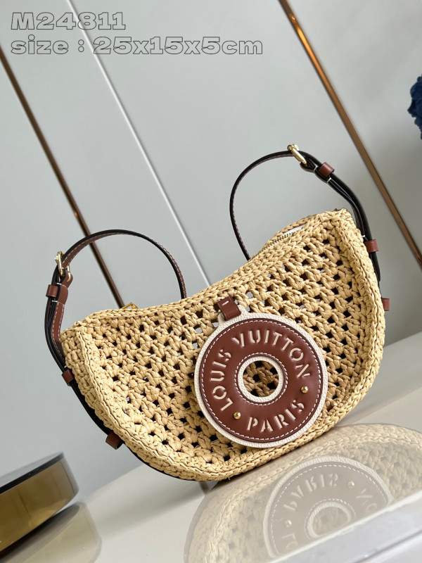(image for) LOUIS VUITTON Croissant MM
