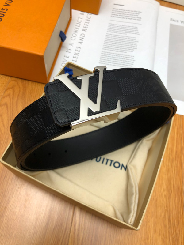LOUIS VUITTON BELT [C1TUF-022132] CELINE CHANEL ACCESSORIES LOEWE SHOES LOUIS VUITTON DIRO YSL OTHER BRAND HANDBAGS BALENCIAGA BOTTEGA VENETA GOYARD HERMES BURBERRY VALENTINO GUCCI FENDI MIUMIU CHLOE PRADA BVLGARI SUITCASE NEW ARRIVAL 