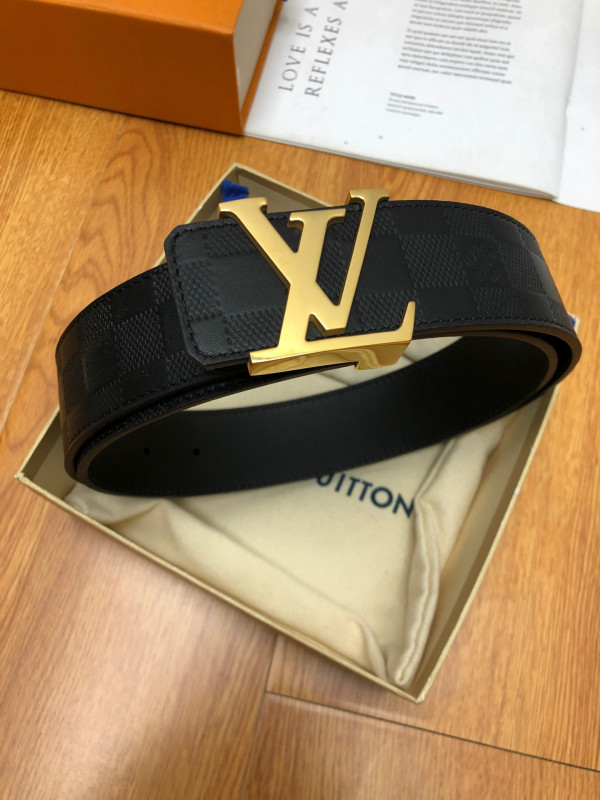 LOUIS VUITTON BELT [C1TUF-022046] CELINE CHANEL ACCESSORIES LOEWE SHOES LOUIS VUITTON DIRO YSL OTHER BRAND HANDBAGS BALENCIAGA BOTTEGA VENETA GOYARD HERMES BURBERRY VALENTINO GUCCI FENDI MIUMIU CHLOE PRADA BVLGARI SUITCASE NEW ARRIVAL 