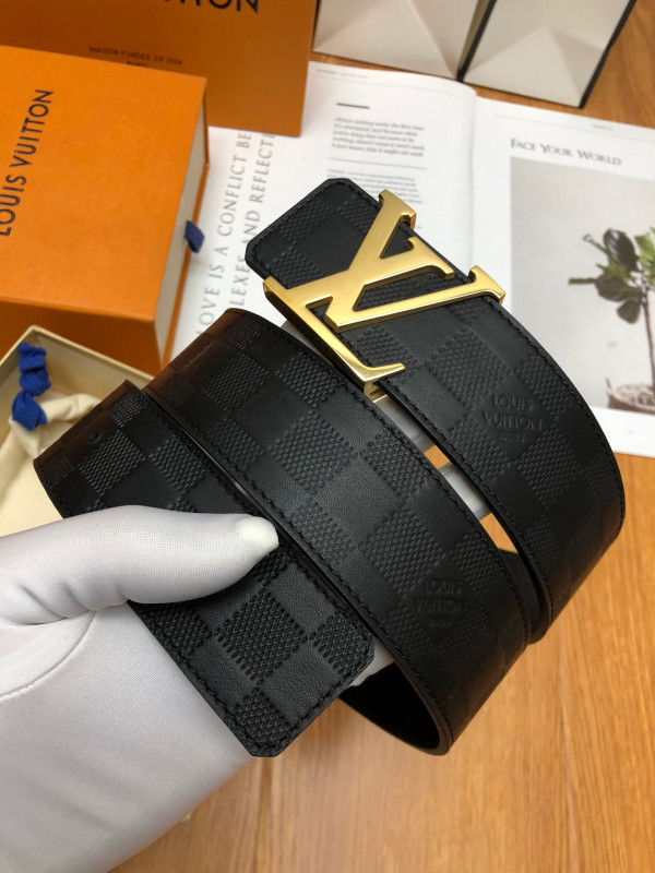 LOUIS VUITTON BELT [C1TUF-022046] CELINE CHANEL ACCESSORIES LOEWE SHOES LOUIS VUITTON DIRO YSL OTHER BRAND HANDBAGS BALENCIAGA BOTTEGA VENETA GOYARD HERMES BURBERRY VALENTINO GUCCI FENDI MIUMIU CHLOE PRADA BVLGARI SUITCASE NEW ARRIVAL 