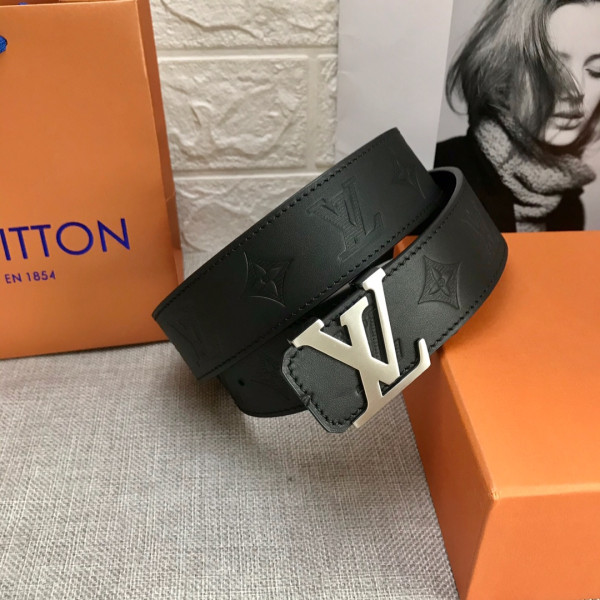 LOUIS VUITTON BELT [C1TUF-021804] CELINE CHANEL ACCESSORIES LOEWE SHOES LOUIS VUITTON DIRO YSL OTHER BRAND HANDBAGS BALENCIAGA BOTTEGA VENETA GOYARD HERMES BURBERRY VALENTINO GUCCI FENDI MIUMIU CHLOE PRADA BVLGARI SUITCASE NEW ARRIVAL 