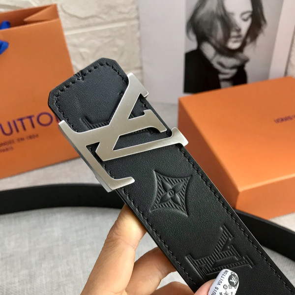 LOUIS VUITTON BELT [C1TUF-021804] CELINE CHANEL ACCESSORIES LOEWE SHOES LOUIS VUITTON DIRO YSL OTHER BRAND HANDBAGS BALENCIAGA BOTTEGA VENETA GOYARD HERMES BURBERRY VALENTINO GUCCI FENDI MIUMIU CHLOE PRADA BVLGARI SUITCASE NEW ARRIVAL 