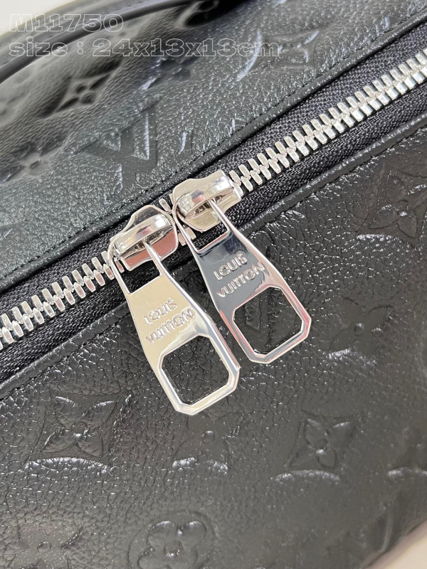 LOUIS VUITTON TOILETRY BAG-24*13*13CM [M11750压花] CELINE CHANEL ACCESSORIES LOEWE SHOES LOUIS VUITTON DIRO YSL OTHER BRAND HANDBAGS BALENCIAGA BOTTEGA VENETA GOYARD HERMES BURBERRY VALENTINO GUCCI FENDI MIUMIU CHLOE PRADA BVLGARI SUITCASE NEW ARRIVAL 