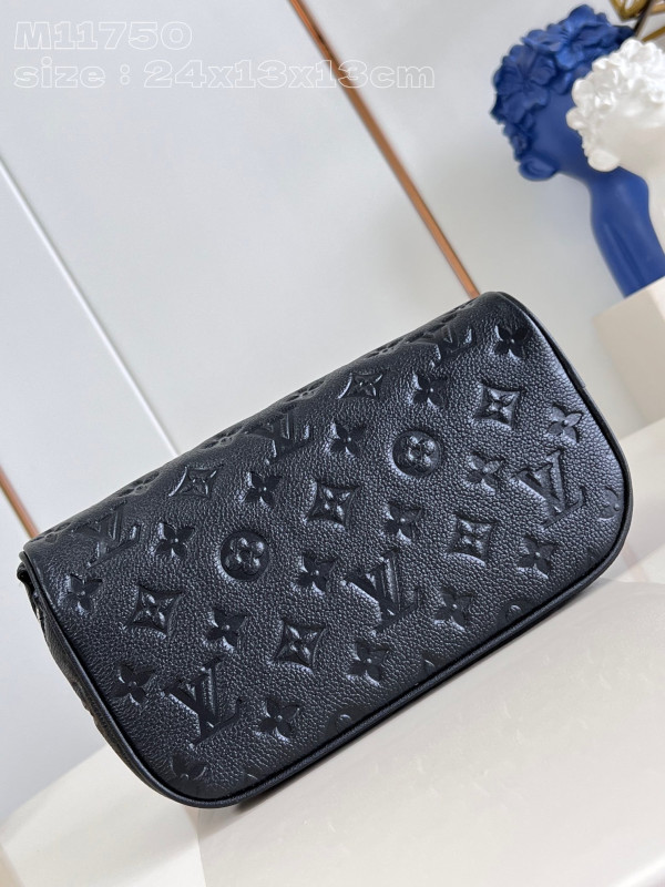 LOUIS VUITTON TOILETRY BAG-24*13*13CM [M11750压花] CELINE CHANEL ACCESSORIES LOEWE SHOES LOUIS VUITTON DIRO YSL OTHER BRAND HANDBAGS BALENCIAGA BOTTEGA VENETA GOYARD HERMES BURBERRY VALENTINO GUCCI FENDI MIUMIU CHLOE PRADA BVLGARI SUITCASE NEW ARRIVAL 