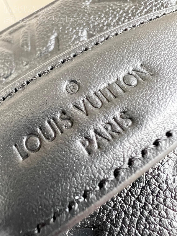 LOUIS VUITTON TOILETRY BAG-24*13*13CM [M11750压花] CELINE CHANEL ACCESSORIES LOEWE SHOES LOUIS VUITTON DIRO YSL OTHER BRAND HANDBAGS BALENCIAGA BOTTEGA VENETA GOYARD HERMES BURBERRY VALENTINO GUCCI FENDI MIUMIU CHLOE PRADA BVLGARI SUITCASE NEW ARRIVAL 