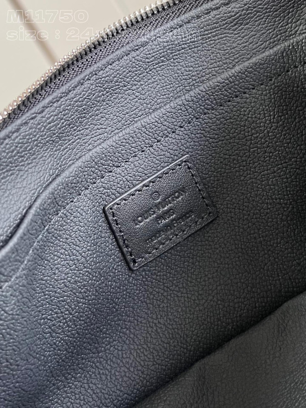 LOUIS VUITTON TOILETRY BAG-24*13*13CM [M11750压花] CELINE CHANEL ACCESSORIES LOEWE SHOES LOUIS VUITTON DIRO YSL OTHER BRAND HANDBAGS BALENCIAGA BOTTEGA VENETA GOYARD HERMES BURBERRY VALENTINO GUCCI FENDI MIUMIU CHLOE PRADA BVLGARI SUITCASE NEW ARRIVAL 