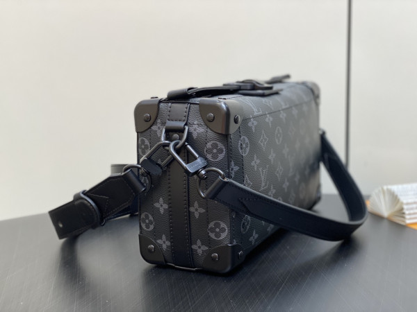 LOUIS VUITTON Soul Trunk East West-29*17.5*10CM [M11744黑花] CELINE CHANEL ACCESSORIES LOEWE SHOES LOUIS VUITTON DIRO YSL OTHER BRAND HANDBAGS BALENCIAGA BOTTEGA VENETA GOYARD HERMES BURBERRY VALENTINO GUCCI FENDI MIUMIU CHLOE PRADA BVLGARI SUITCASE NEW ARRIVAL 