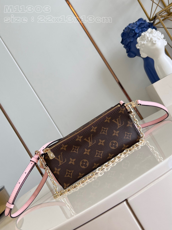 LOUIS VUITTON Bloom Pouch-22.5*13*13CM [M11303粉] CELINE CHANEL ACCESSORIES LOEWE SHOES LOUIS VUITTON DIRO YSL OTHER BRAND HANDBAGS BALENCIAGA BOTTEGA VENETA GOYARD HERMES BURBERRY VALENTINO GUCCI FENDI MIUMIU CHLOE PRADA BVLGARI SUITCASE NEW ARRIVAL 