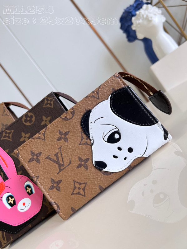 LOUIS VUITTON Trio Toilet Pouch-25*20*5.5cm [M11254] CELINE CHANEL ACCESSORIES LOEWE SHOES LOUIS VUITTON DIRO YSL OTHER BRAND HANDBAGS BALENCIAGA BOTTEGA VENETA GOYARD HERMES BURBERRY VALENTINO GUCCI FENDI MIUMIU CHLOE PRADA BVLGARI SUITCASE NEW ARRIVAL 