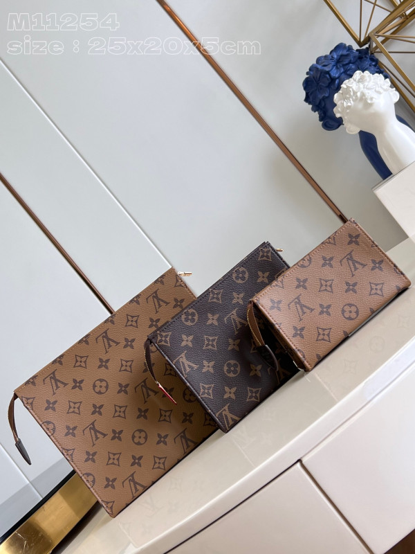 LOUIS VUITTON Trio Toilet Pouch-25*20*5.5cm [M11254] CELINE CHANEL ACCESSORIES LOEWE SHOES LOUIS VUITTON DIRO YSL OTHER BRAND HANDBAGS BALENCIAGA BOTTEGA VENETA GOYARD HERMES BURBERRY VALENTINO GUCCI FENDI MIUMIU CHLOE PRADA BVLGARI SUITCASE NEW ARRIVAL 