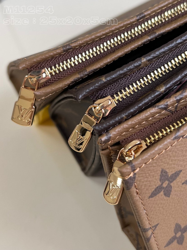 LOUIS VUITTON Trio Toilet Pouch-25*20*5.5cm [M11254] CELINE CHANEL ACCESSORIES LOEWE SHOES LOUIS VUITTON DIRO YSL OTHER BRAND HANDBAGS BALENCIAGA BOTTEGA VENETA GOYARD HERMES BURBERRY VALENTINO GUCCI FENDI MIUMIU CHLOE PRADA BVLGARI SUITCASE NEW ARRIVAL 