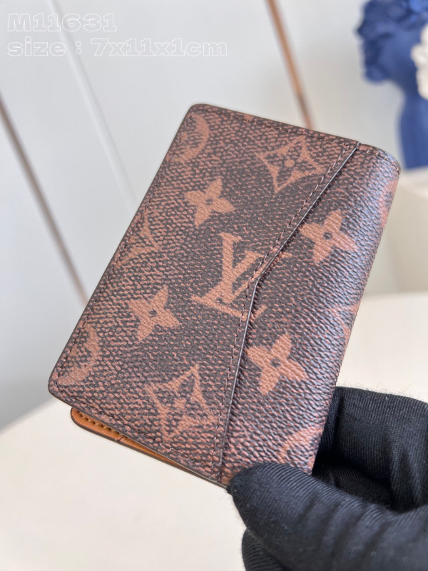 LOUIS VUITTON Pocket Organizer-7.5*11.1*1 cm [M11631] CELINE CHANEL ACCESSORIES LOEWE SHOES LOUIS VUITTON DIRO YSL OTHER BRAND HANDBAGS BALENCIAGA BOTTEGA VENETA GOYARD HERMES BURBERRY VALENTINO GUCCI FENDI MIUMIU CHLOE PRADA BVLGARI SUITCASE NEW ARRIVAL 