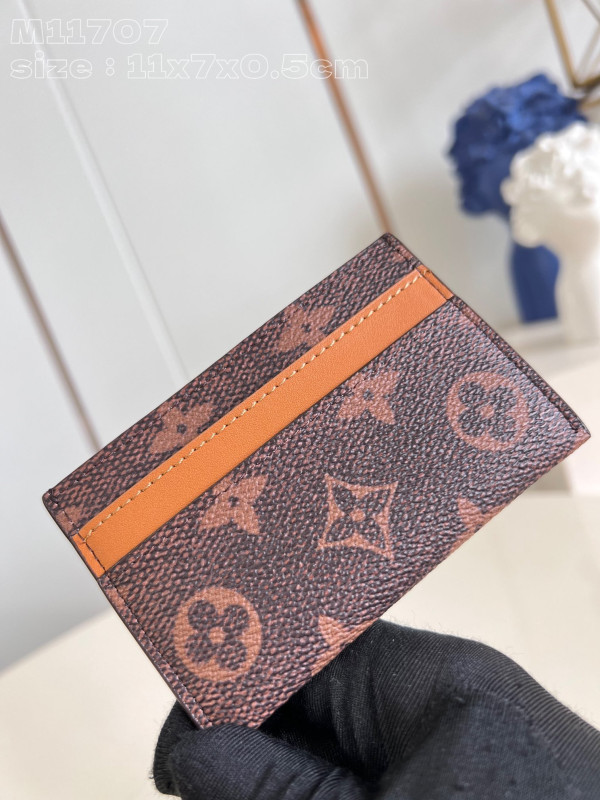 LOUIS VUITTON CARD HOLDER-11*7*0.5cm [M11707] CELINE CHANEL ACCESSORIES LOEWE SHOES LOUIS VUITTON DIRO YSL OTHER BRAND HANDBAGS BALENCIAGA BOTTEGA VENETA GOYARD HERMES BURBERRY VALENTINO GUCCI FENDI MIUMIU CHLOE PRADA BVLGARI SUITCASE NEW ARRIVAL 