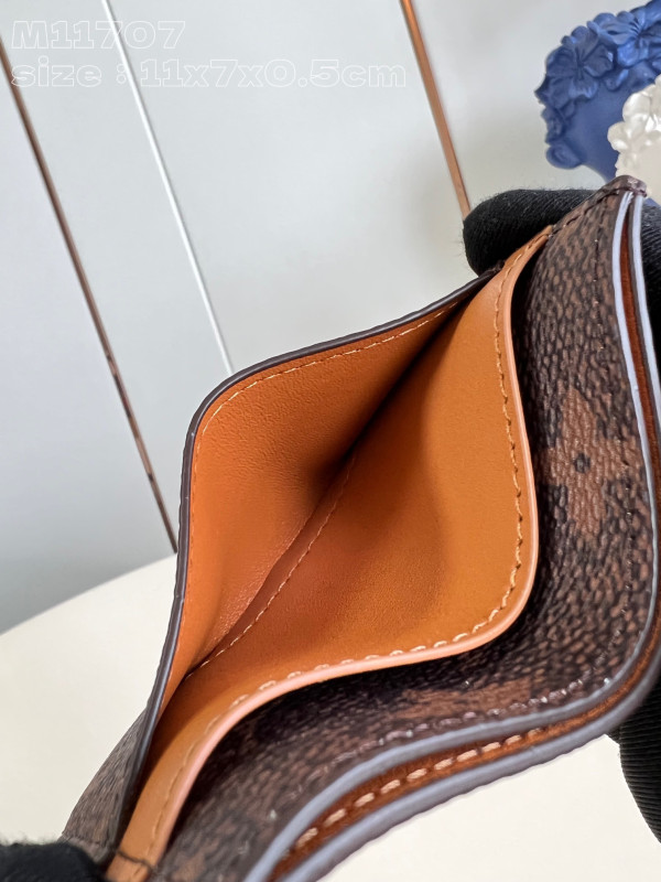 LOUIS VUITTON CARD HOLDER-11*7*0.5cm [M11707] CELINE CHANEL ACCESSORIES LOEWE SHOES LOUIS VUITTON DIRO YSL OTHER BRAND HANDBAGS BALENCIAGA BOTTEGA VENETA GOYARD HERMES BURBERRY VALENTINO GUCCI FENDI MIUMIU CHLOE PRADA BVLGARI SUITCASE NEW ARRIVAL 