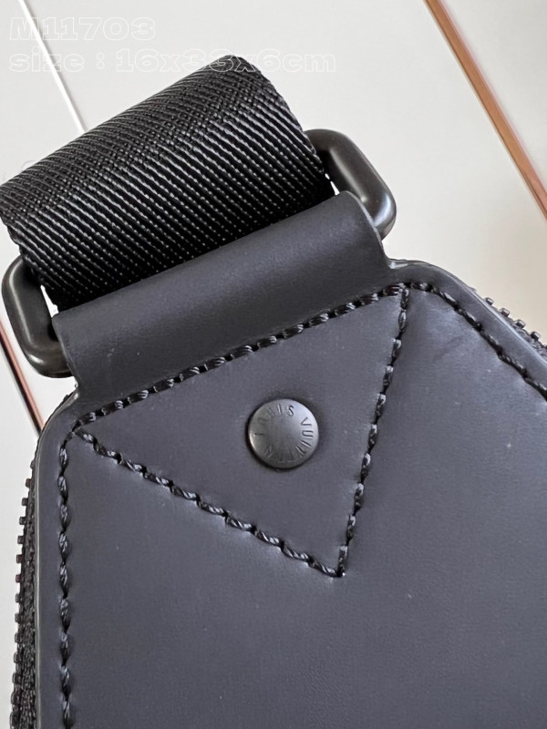 LOUIS VUITTON Avenue Slingbag-16*33*5.7CM [M11703] CELINE CHANEL ACCESSORIES LOEWE SHOES LOUIS VUITTON DIRO YSL OTHER BRAND HANDBAGS BALENCIAGA BOTTEGA VENETA GOYARD HERMES BURBERRY VALENTINO GUCCI FENDI MIUMIU CHLOE PRADA BVLGARI SUITCASE NEW ARRIVAL 