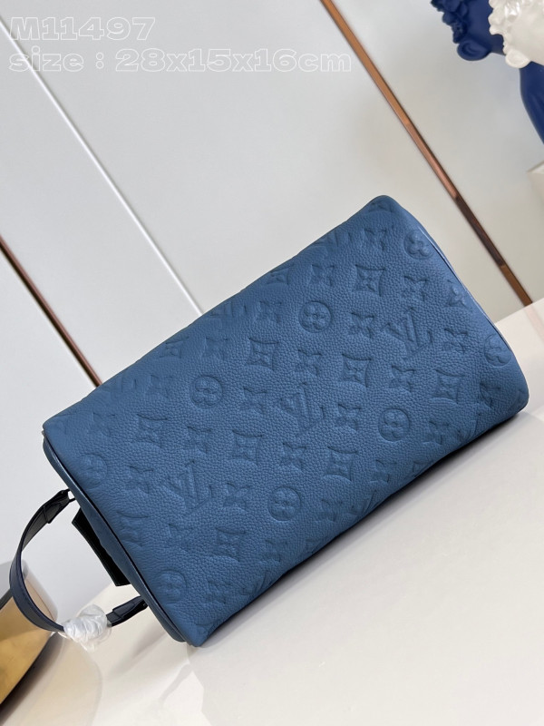LOUIS VUITTON LOCKER DOPP KIT bag-23*13*12CM [M11497] CELINE CHANEL ACCESSORIES LOEWE SHOES LOUIS VUITTON DIRO YSL OTHER BRAND HANDBAGS BALENCIAGA BOTTEGA VENETA GOYARD HERMES BURBERRY VALENTINO GUCCI FENDI MIUMIU CHLOE PRADA BVLGARI SUITCASE NEW ARRIVAL 
