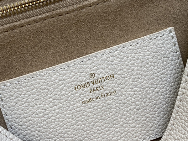 LOUIS VUITTON Soft Twist-27*19*9CM [M24639米白] CELINE CHANEL ACCESSORIES LOEWE SHOES LOUIS VUITTON DIRO YSL OTHER BRAND HANDBAGS BALENCIAGA BOTTEGA VENETA GOYARD HERMES BURBERRY VALENTINO GUCCI FENDI MIUMIU CHLOE PRADA BVLGARI SUITCASE NEW ARRIVAL 