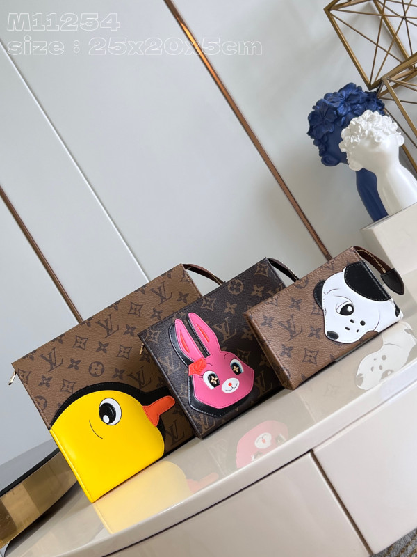 (image for) LOUIS VUITTON Trio Toilet Pouch-25*20*5.5cm