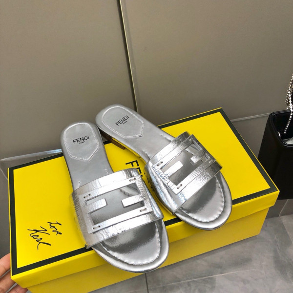 (image for) Fendi Signature