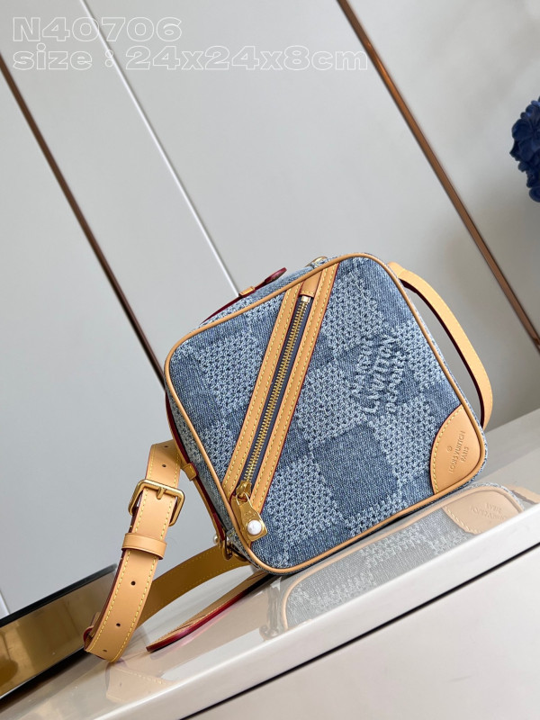 (image for) LOUIS VUITTON Chess Messenger-24*24*8CM
