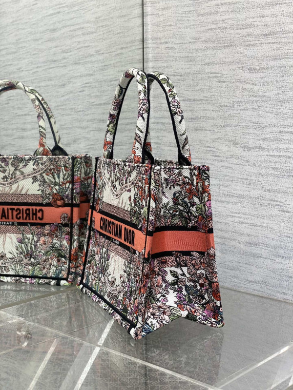 SMALL DIRO BOOK TOTE-26CM [C1TRP-025657] CELINE CHANEL ACCESSORIES LOEWE SHOES LOUIS VUITTON DIRO YSL OTHER BRAND HANDBAGS BALENCIAGA BOTTEGA VENETA GOYARD HERMES BURBERRY VALENTINO GUCCI FENDI MIUMIU CHLOE PRADA BVLGARI SUITCASE NEW ARRIVAL 