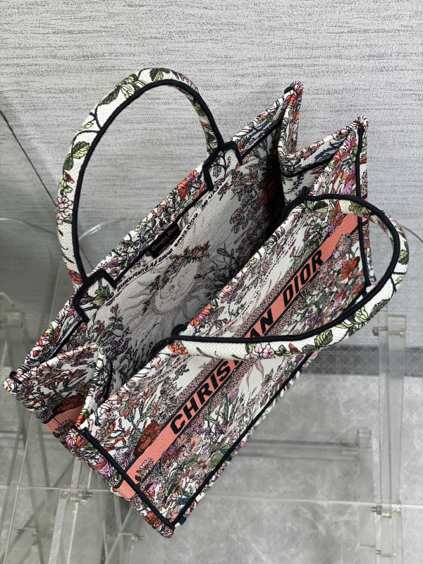 MEDIUM DIRO BOOK TOTE-36*18*28CM [C1TRP-025607] CELINE CHANEL ACCESSORIES LOEWE SHOES LOUIS VUITTON DIRO YSL OTHER BRAND HANDBAGS BALENCIAGA BOTTEGA VENETA GOYARD HERMES BURBERRY VALENTINO GUCCI FENDI MIUMIU CHLOE PRADA BVLGARI SUITCASE NEW ARRIVAL 