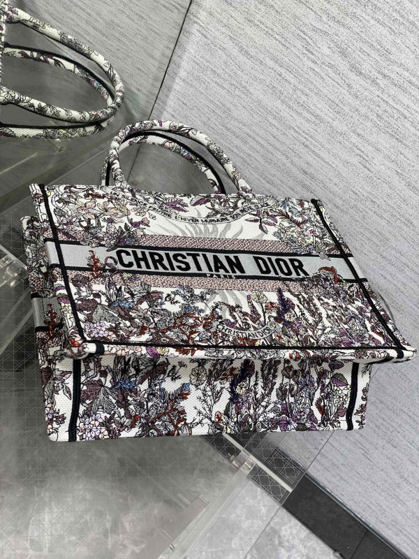 MEDIUM DIRO BOOK TOTE-36*18*28CM [C1TRP-025113] CELINE CHANEL ACCESSORIES LOEWE SHOES LOUIS VUITTON DIRO YSL OTHER BRAND HANDBAGS BALENCIAGA BOTTEGA VENETA GOYARD HERMES BURBERRY VALENTINO GUCCI FENDI MIUMIU CHLOE PRADA BVLGARI SUITCASE NEW ARRIVAL 