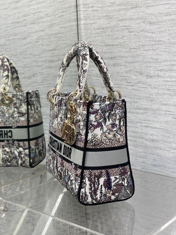 LADY DI0R-24CM [C1TRP-024925] CELINE CHANEL ACCESSORIES LOEWE SHOES LOUIS VUITTON DIRO YSL OTHER BRAND HANDBAGS BALENCIAGA BOTTEGA VENETA GOYARD HERMES BURBERRY VALENTINO GUCCI FENDI MIUMIU CHLOE PRADA BVLGARI SUITCASE NEW ARRIVAL 