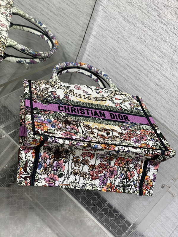 SMALL DIRO BOOK TOTE-26CM [C1TRP-024812] CELINE CHANEL ACCESSORIES LOEWE SHOES LOUIS VUITTON DIRO YSL OTHER BRAND HANDBAGS BALENCIAGA BOTTEGA VENETA GOYARD HERMES BURBERRY VALENTINO GUCCI FENDI MIUMIU CHLOE PRADA BVLGARI SUITCASE NEW ARRIVAL 