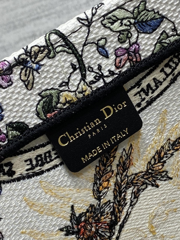 SMALL DIRO BOOK TOTE-26CM [C1TRP-024812] CELINE CHANEL ACCESSORIES LOEWE SHOES LOUIS VUITTON DIRO YSL OTHER BRAND HANDBAGS BALENCIAGA BOTTEGA VENETA GOYARD HERMES BURBERRY VALENTINO GUCCI FENDI MIUMIU CHLOE PRADA BVLGARI SUITCASE NEW ARRIVAL 