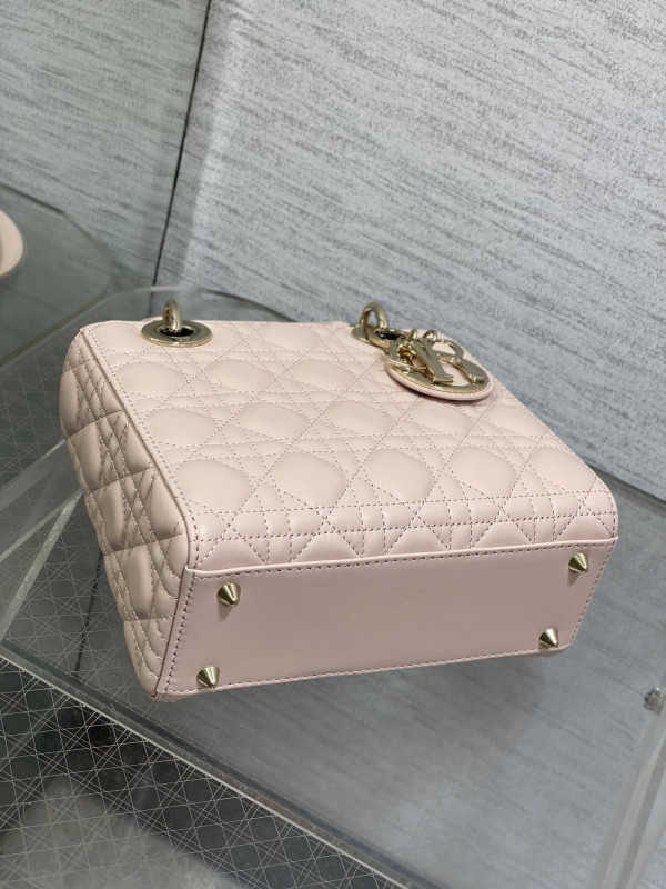 LADY DI0R-20CM [C1TRP-023755] CELINE CHANEL ACCESSORIES LOEWE SHOES LOUIS VUITTON DIRO YSL OTHER BRAND HANDBAGS BALENCIAGA BOTTEGA VENETA GOYARD HERMES BURBERRY VALENTINO GUCCI FENDI MIUMIU CHLOE PRADA BVLGARI SUITCASE NEW ARRIVAL 