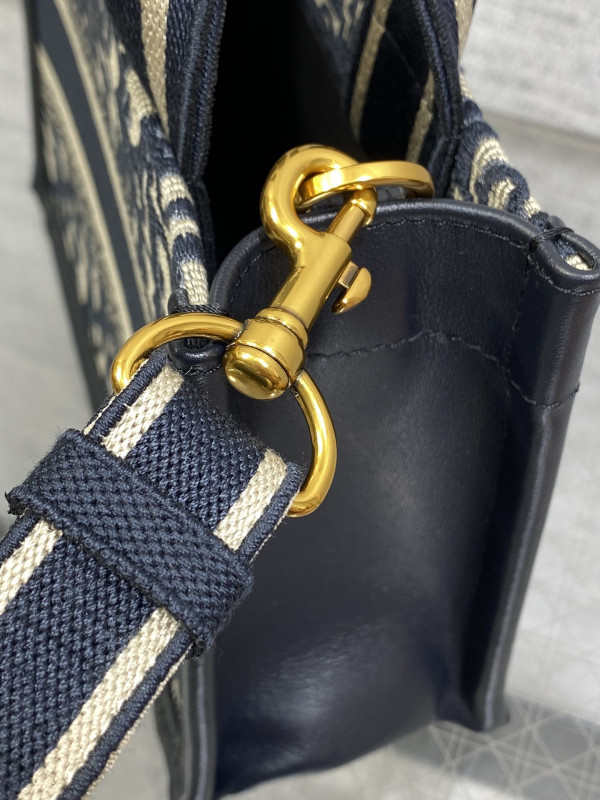 DIRO MINI BOOK TOTE-21.5*13*7.5CM [C1TRP-022918] CELINE CHANEL ACCESSORIES LOEWE SHOES LOUIS VUITTON DIRO YSL OTHER BRAND HANDBAGS BALENCIAGA BOTTEGA VENETA GOYARD HERMES BURBERRY VALENTINO GUCCI FENDI MIUMIU CHLOE PRADA BVLGARI SUITCASE NEW ARRIVAL 