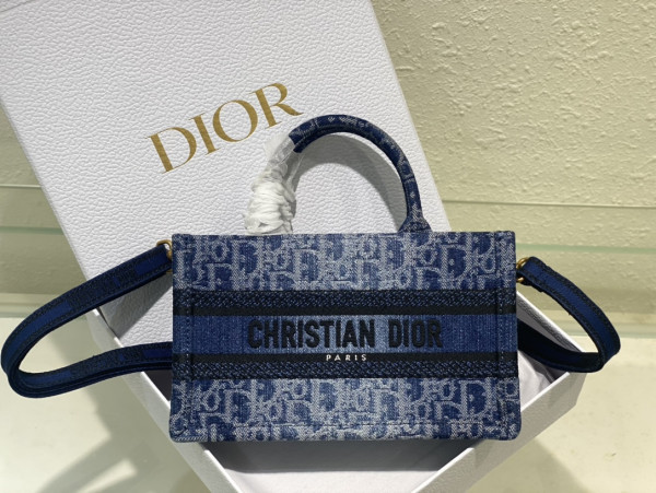DIRO MINI BOOK TOTE-21.5*13*7.5CM [C1TRO-092001] CELINE CHANEL ACCESSORIES LOEWE SHOES LOUIS VUITTON DIRO YSL OTHER BRAND HANDBAGS BALENCIAGA BOTTEGA VENETA GOYARD HERMES BURBERRY VALENTINO GUCCI FENDI MIUMIU CHLOE PRADA BVLGARI SUITCASE NEW ARRIVAL 
