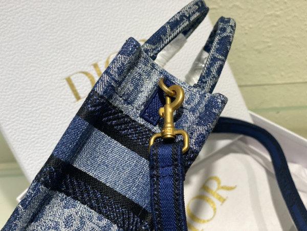 DIRO MINI BOOK TOTE-21.5*13*7.5CM [C1TRO-092001] CELINE CHANEL ACCESSORIES LOEWE SHOES LOUIS VUITTON DIRO YSL OTHER BRAND HANDBAGS BALENCIAGA BOTTEGA VENETA GOYARD HERMES BURBERRY VALENTINO GUCCI FENDI MIUMIU CHLOE PRADA BVLGARI SUITCASE NEW ARRIVAL 