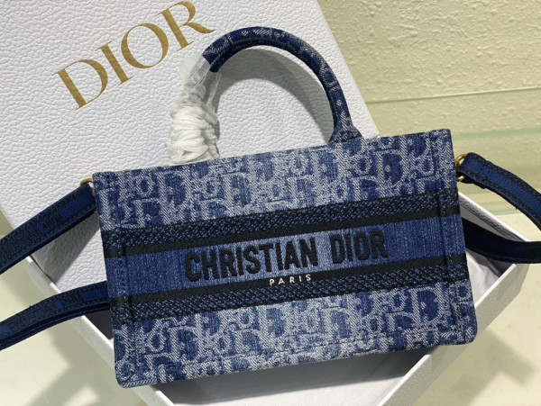 DIRO MINI BOOK TOTE-21.5*13*7.5CM [C1TRO-092001] CELINE CHANEL ACCESSORIES LOEWE SHOES LOUIS VUITTON DIRO YSL OTHER BRAND HANDBAGS BALENCIAGA BOTTEGA VENETA GOYARD HERMES BURBERRY VALENTINO GUCCI FENDI MIUMIU CHLOE PRADA BVLGARI SUITCASE NEW ARRIVAL 