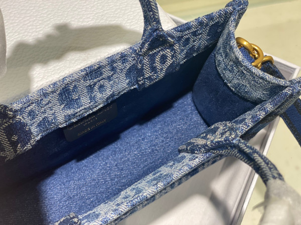 DIRO MINI BOOK TOTE-21.5*13*7.5CM [C1TRO-092001] CELINE CHANEL ACCESSORIES LOEWE SHOES LOUIS VUITTON DIRO YSL OTHER BRAND HANDBAGS BALENCIAGA BOTTEGA VENETA GOYARD HERMES BURBERRY VALENTINO GUCCI FENDI MIUMIU CHLOE PRADA BVLGARI SUITCASE NEW ARRIVAL 