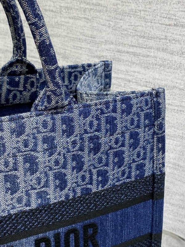 MEDIUM DIRO BOOK TOTE-36*18*28CM [C1TRO-090959] CELINE CHANEL ACCESSORIES LOEWE SHOES LOUIS VUITTON DIRO YSL OTHER BRAND HANDBAGS BALENCIAGA BOTTEGA VENETA GOYARD HERMES BURBERRY VALENTINO GUCCI FENDI MIUMIU CHLOE PRADA BVLGARI SUITCASE NEW ARRIVAL 